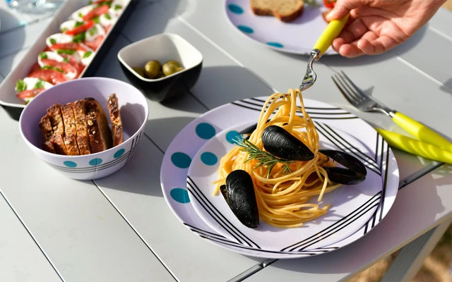 Berger Dots Melamin Geschirr-Set 16-tlg. Rot 6 Berger Dots Melamin Geschirr-Set 16-tlg. Rot – Bild 6