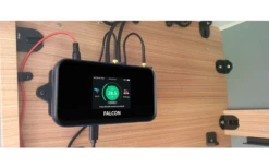 Falcon EVO 5G LTE Dachantenne Mit Mobilem 1800 Mbit/s 5G Cat 20 Router 11 Falcon EVO 5G LTE Dachantenne Mit Mobilem 1800 Mbit/s 5G Cat 20 Router -Dometic Verkaufsgeschäft 711902 4801937